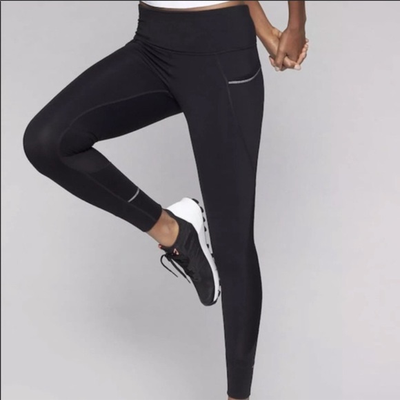 Athleta Black Relay Reflective Leggings w/pockets - Picture 2 of 16